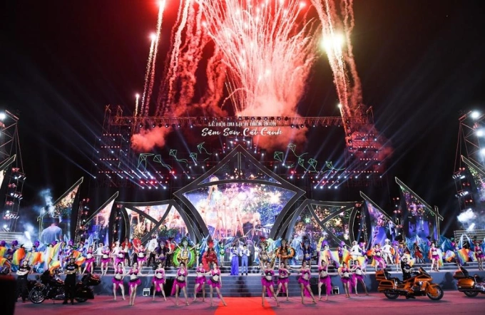 Lễ hội du lịch biển Sầm Sơn luôn đầy sôi động.