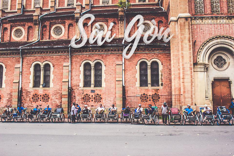 Ảnh một góc nhà thờ Đức Bà Sài Gòn.