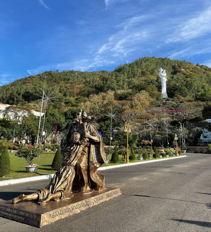 Bức tượng biểu hiện sự thương sót Chúa. 