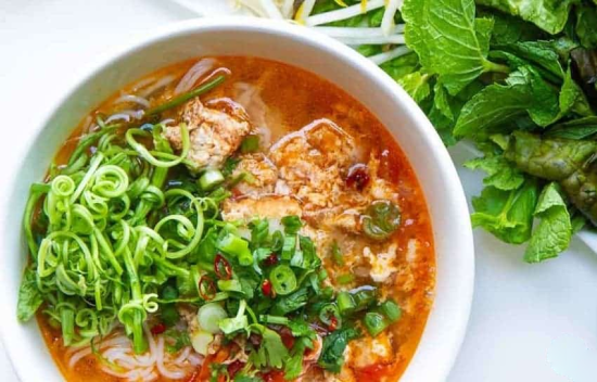 Bún riêu Sài Gòn.