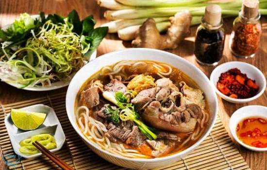 Bún bò Huế Sài Gòn