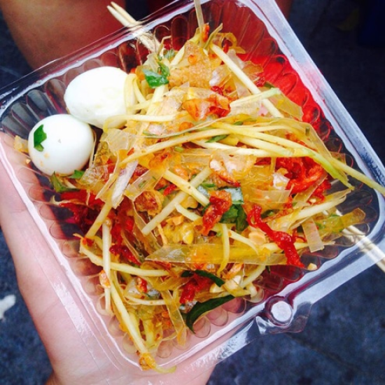 Món bánh tráng trộn.