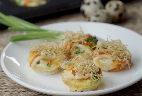 Bánh trứng cút chà bông